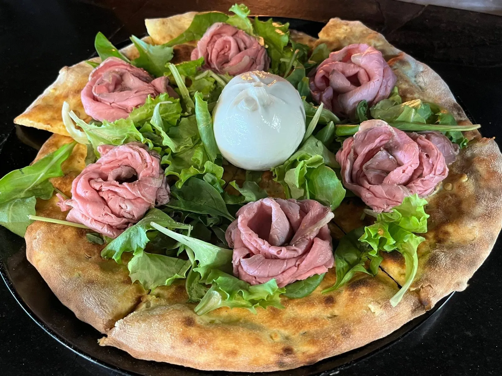 Pizza burrata culatello rucola