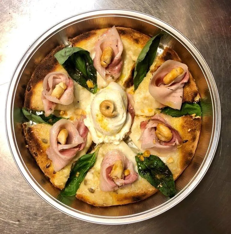 Teglia mortadella burrata