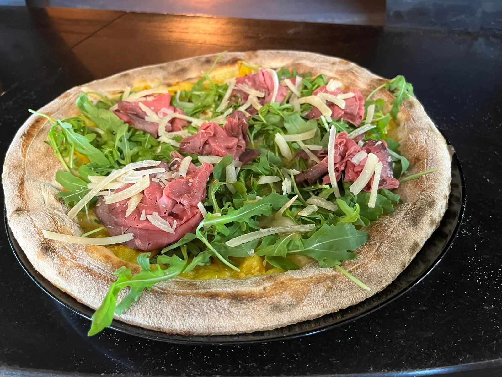 Pizza crudo rucola grana