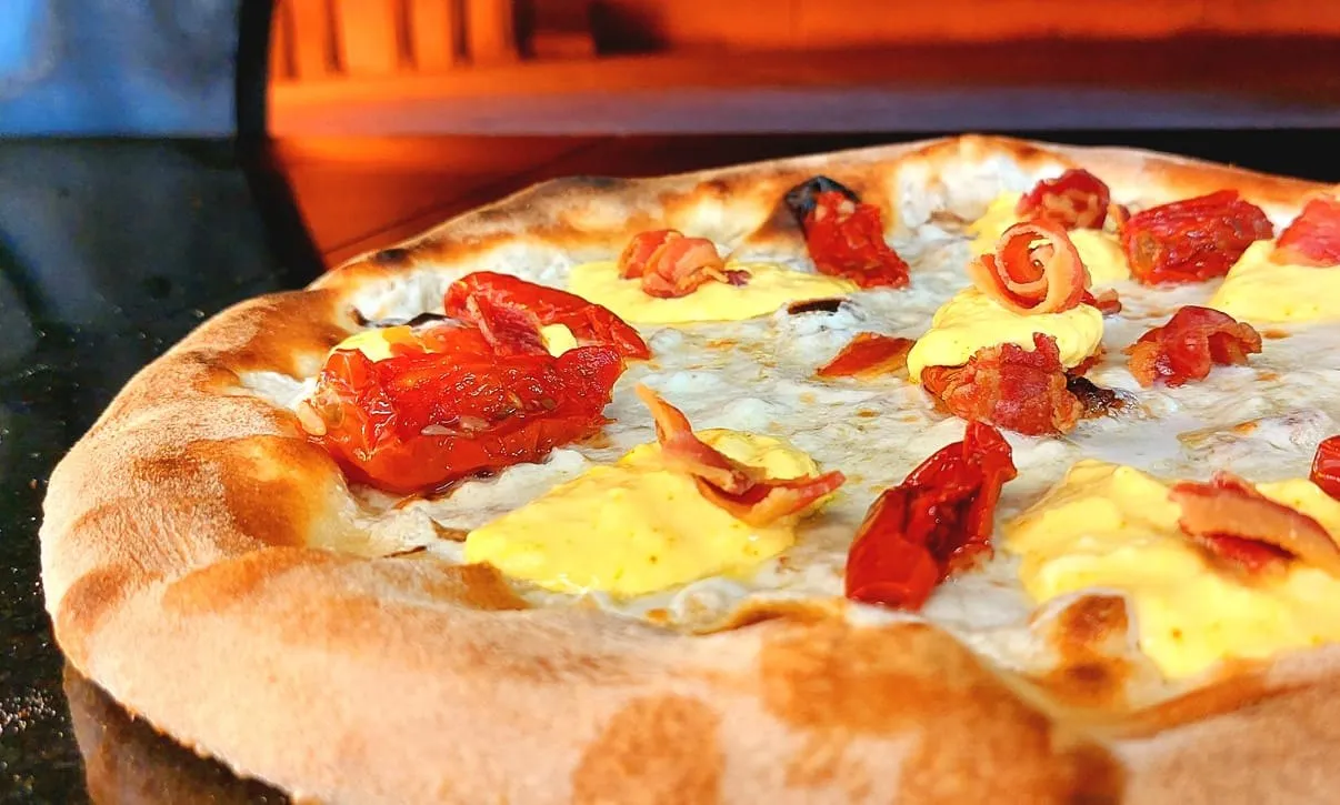 Pizza peperoni dettaglio