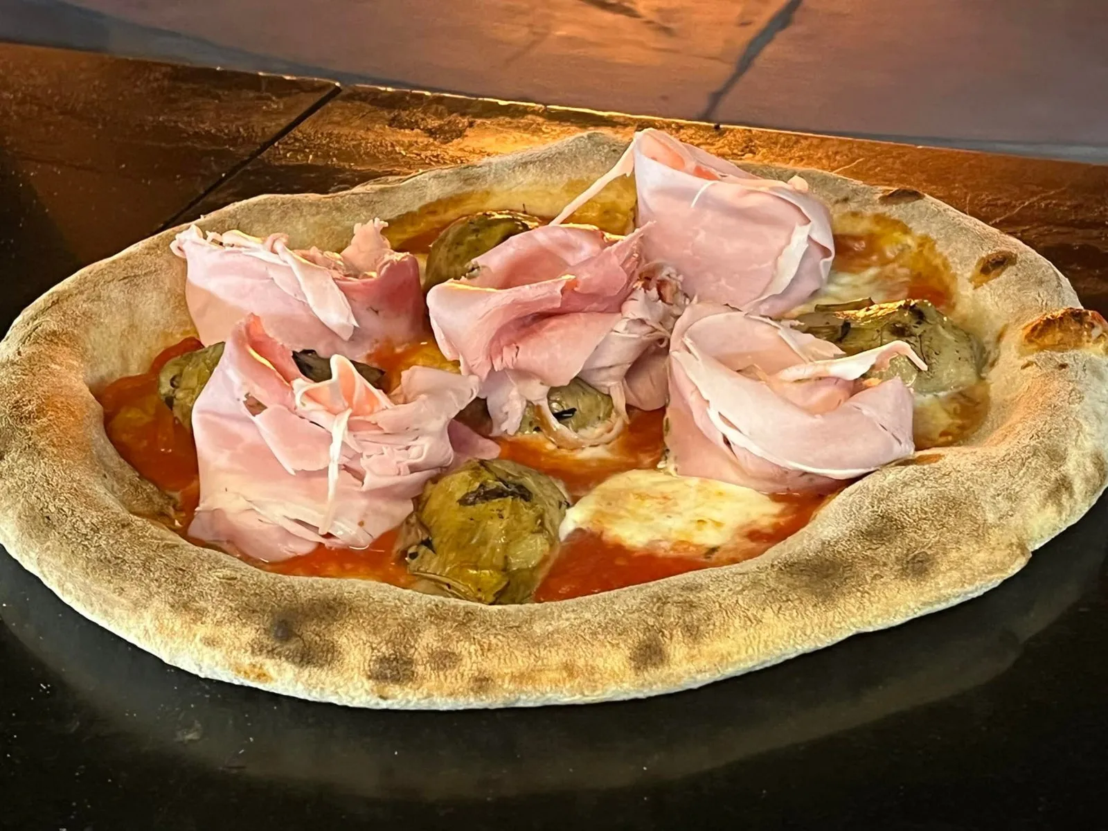 Pizza crudo forno