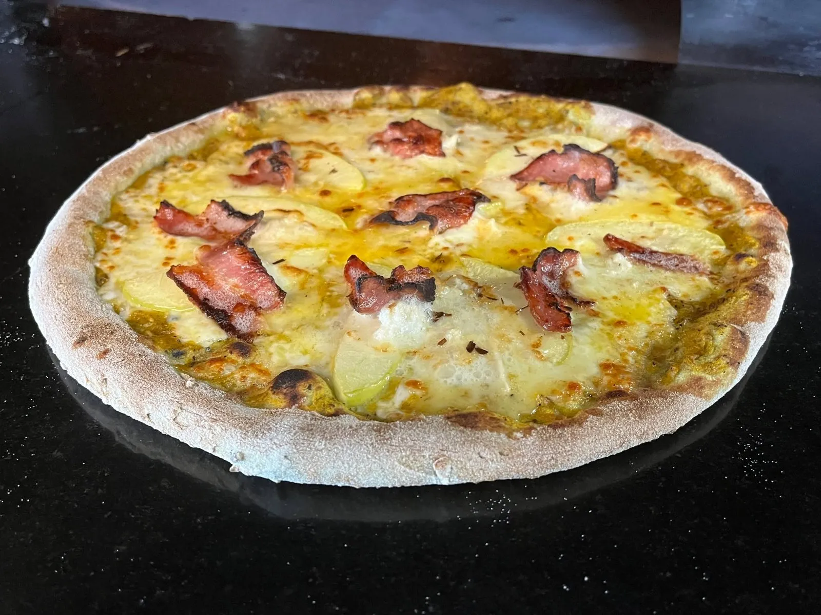 Pizza pancetta forno